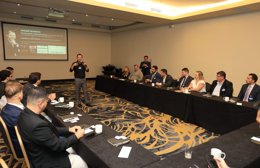 Andre Bianchi palestra abrir empresa no Panama e no Paraguai