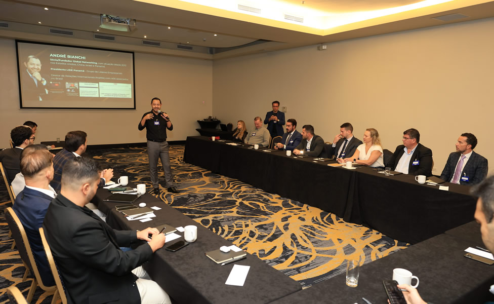 Andre Bianchi palestra abrir empresa no Panama e no Paraguai